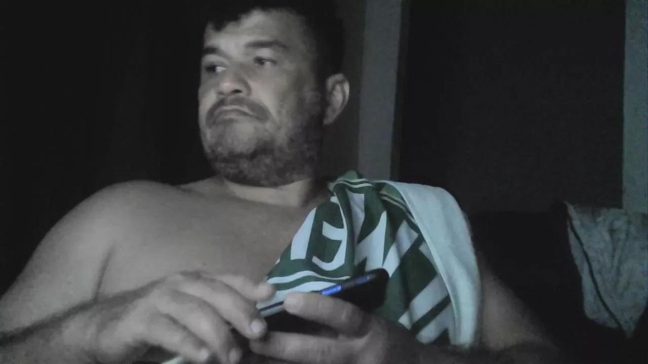 Offline zepica7 on Cam4