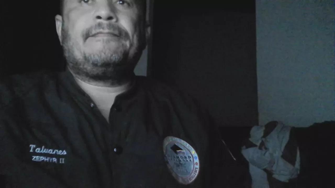 Offline zepica7 on Cam4