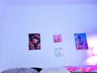 Offline adelinee-18 on CamSoda