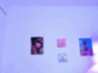 Offline adelinee-18 on CamSoda