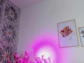 Offline alana-111 on CamSoda