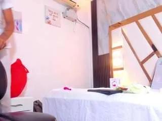 Offline amber-dior on CamSoda