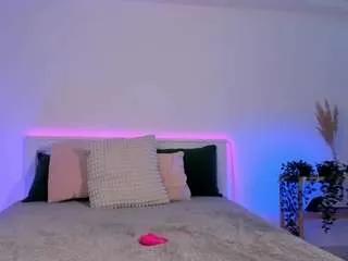 Offline amira-blush on CamSoda