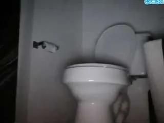 Offline amiyadenae on CamSoda