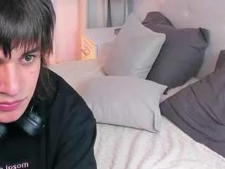 Offline andrewclar on CamSoda