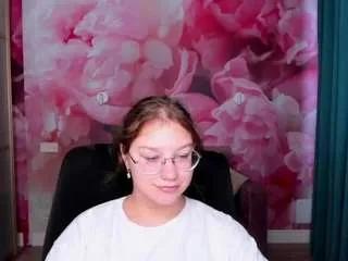 Offline angelinalow on CamSoda