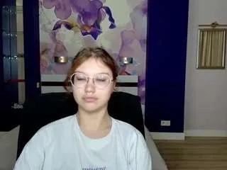 Offline angelinalow on CamSoda