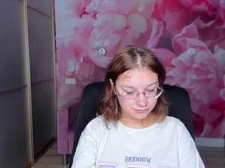 Offline angelinalow on CamSoda