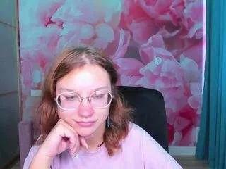 Offline angelinalow on CamSoda