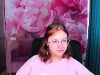 Offline angelinalow on CamSoda