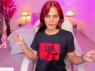 Freechat anniiee-smith on CamSoda