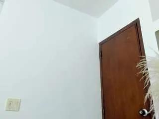 Offline ariarusso on CamSoda