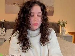 Freechat ariella-sol on CamSoda