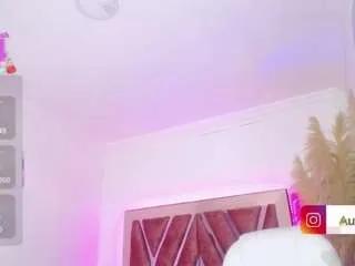 Offline aurora-brown on CamSoda