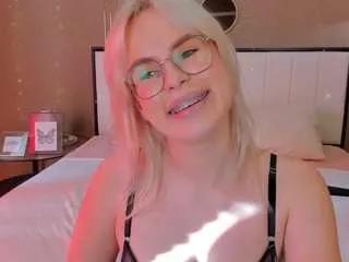 Offline bellatip on CamSoda