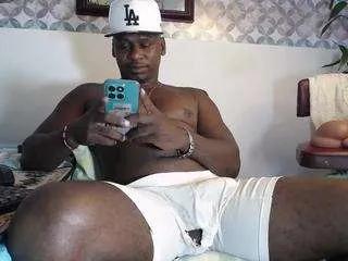 Offline bigcocklatinsalvo on CamSoda