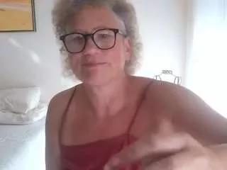 Offline blondecougar on CamSoda