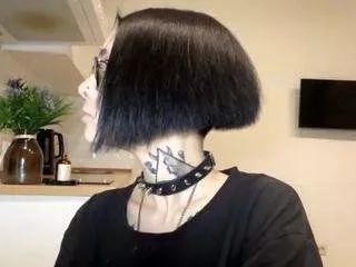 Offline blondellroundtree on CamSoda