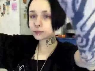 Offline blondellroundtree on CamSoda