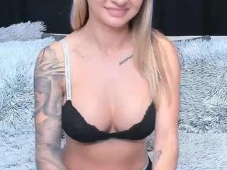 Offline blonderiderxx on CamSoda