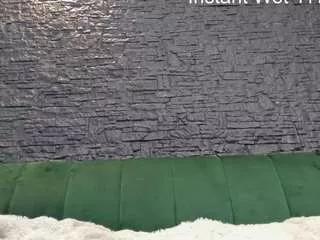 Offline boobzillaa on CamSoda