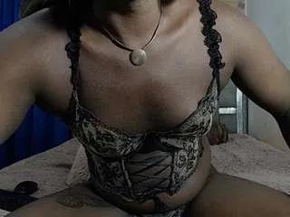 Freechat brendastarxxx on CamSoda