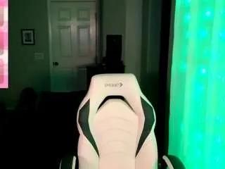 Freechat britteebee on CamSoda