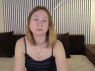 Freechat brookeevans on CamSoda