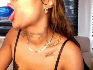 Freechat butterflybooty on CamSoda