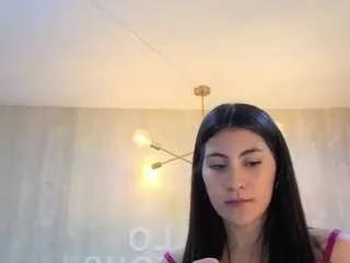 Freechat carolina-moreno-a on CamSoda