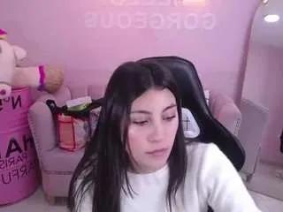 Freechat carolina-moreno-a on CamSoda