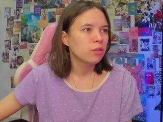 Offline chio-mio on CamSoda