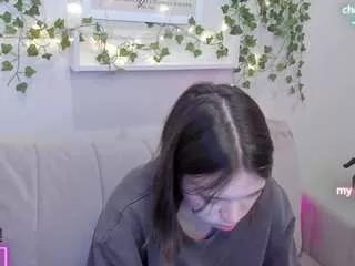 Offline chio-mio on CamSoda