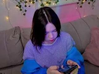 Offline chio-mio on CamSoda