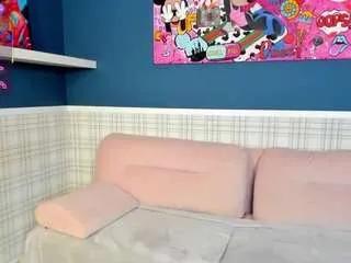 Offline chloe-whitee on CamSoda