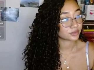 Offline clitia-xx on CamSoda