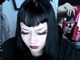 Offline cristal-kosh on CamSoda