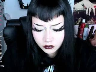 Offline cristal-kosh on CamSoda