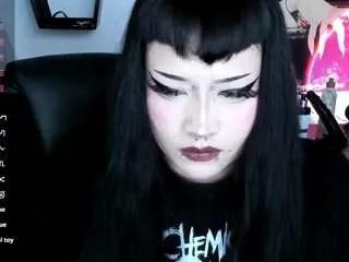 Offline cristal-kosh on CamSoda