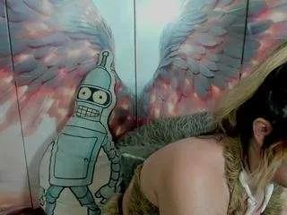 Offline cristinablue21 on CamSoda