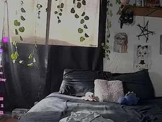 cute-melanie — 10 whipping in my ass [150 tokens remaining]