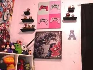 Freechat cutiebooty4u on CamSoda