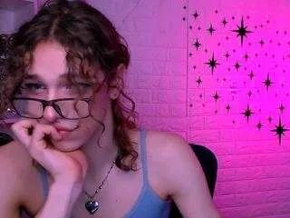 Offline dann-foxy on CamSoda