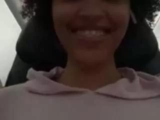 Offline destinirahh on CamSoda