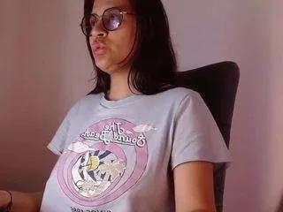 Offline dominica3 on CamSoda