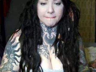 Offline dyrtyhippy on CamSoda