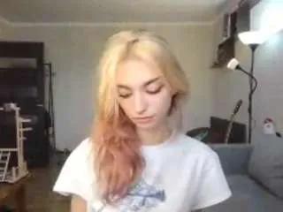 Offline earlenecleeton on CamSoda