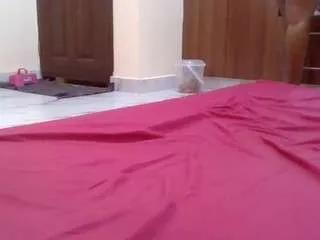 Freechat ebony-bellah on CamSoda