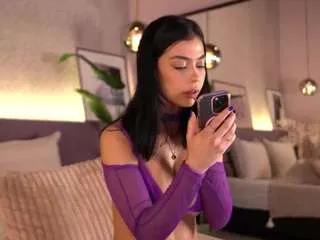 Freechat ellediane on CamSoda