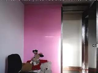 Offline emerald00 on CamSoda